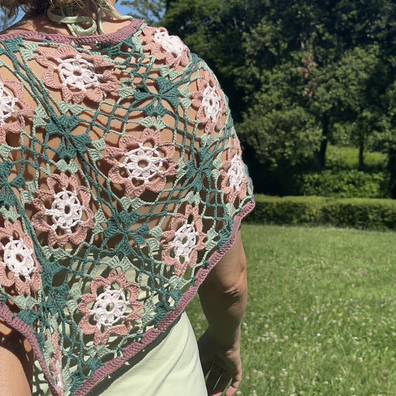 

Flora - Shawl
5
