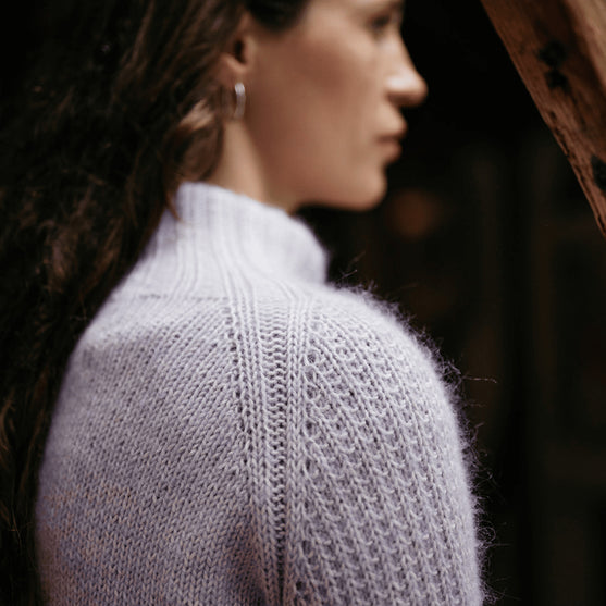 

Jacaranda - Raglan Pullover
4
