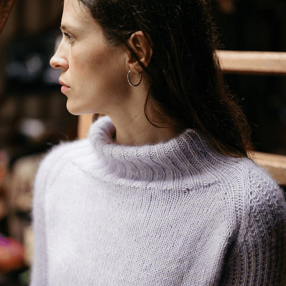 

Jacaranda - Raglan Pullover
9