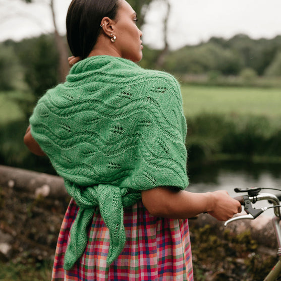 

Hiedra Shawl - Wrap with Leaf Motif
2