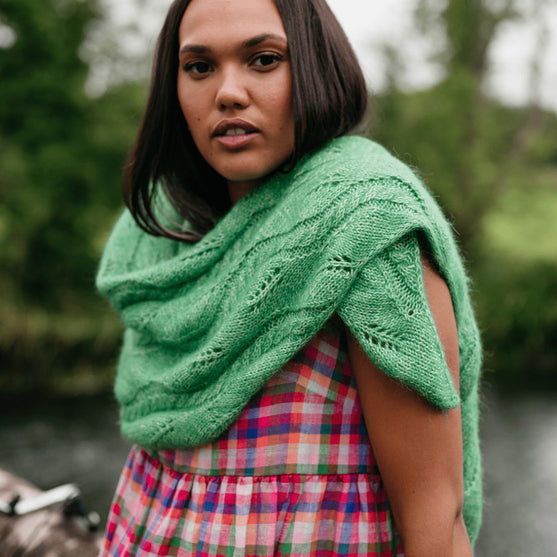 

Hiedra Shawl - Wrap with Leaf Motif
4