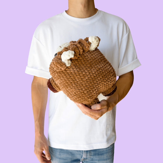 

Giant Highland Cow
2