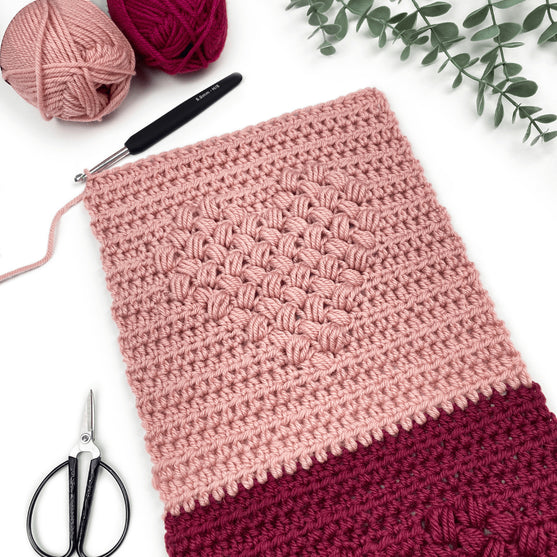 

Sweetheart - Scarf
15