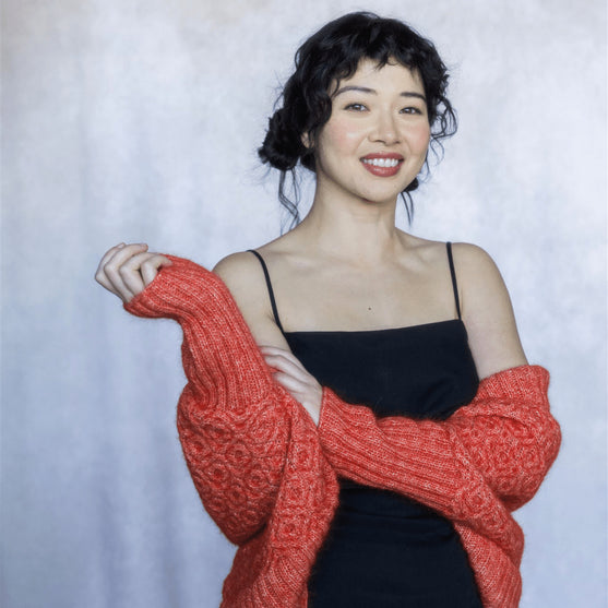 

Vatra - Cabled Shrug
4