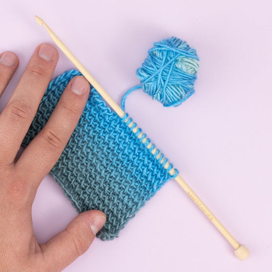 

Bamboo Tunisian Crochet Hook Set - 25 cm (9.8 in) - Hobbii
5
