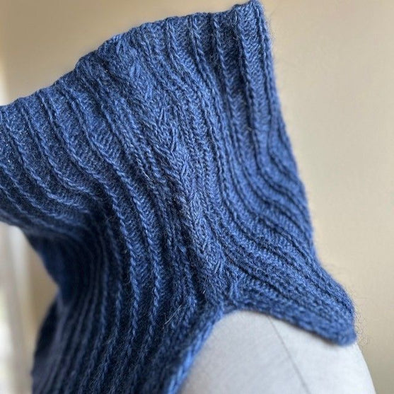 

Winter Split - Cowl
8