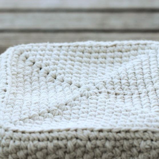 

Moss Stitch Basket - Square
3