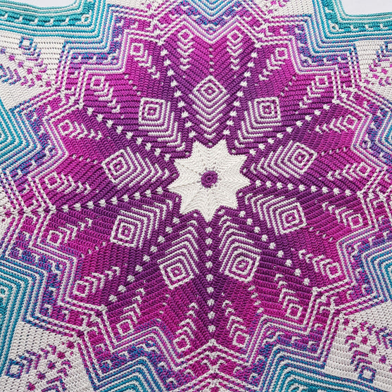 

Peacock Delight - Small Blanket
3