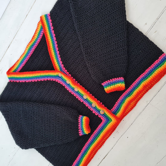 

Rainbow Contrast - Cardigan
3