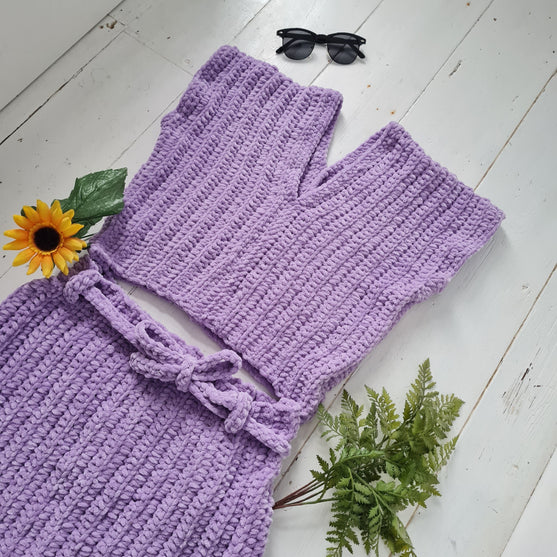 

Lauren - Top and skirt
5