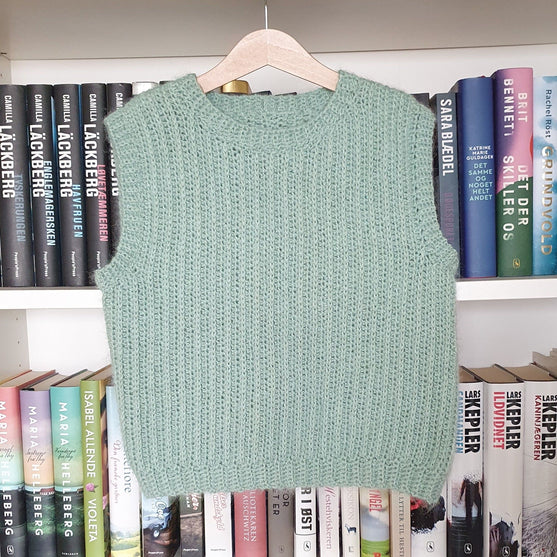 

Lilo - Children’s Slipover
3