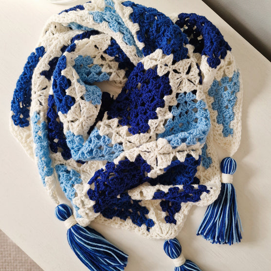 

Sapphire - Scarf
4