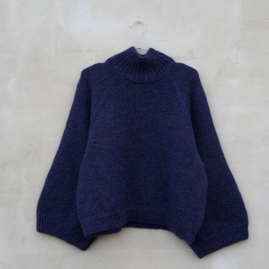 Deep Tide - Sweater