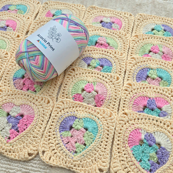 

Blossom Hearts - Baby Blanket
4