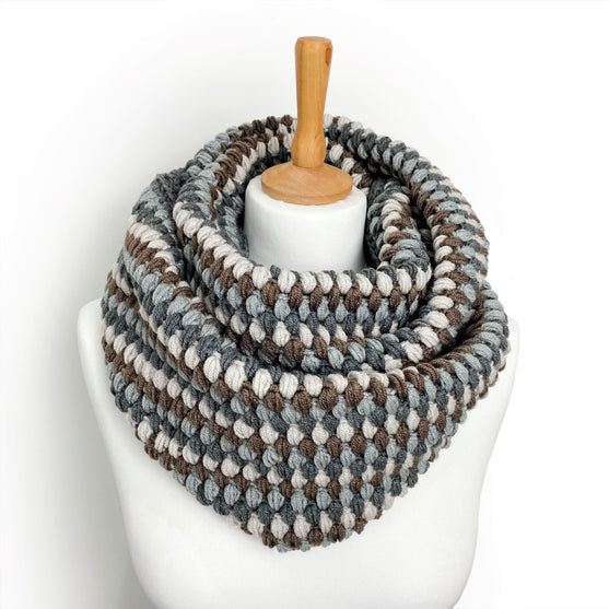 

Denver - Infinity Scarf
5