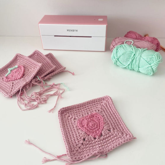 

Strawberry - Bum Bag
3
