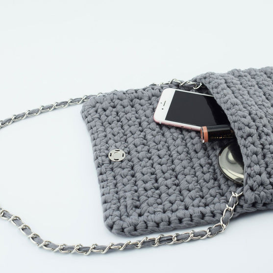 

Crocheted Clutch Bag
2
