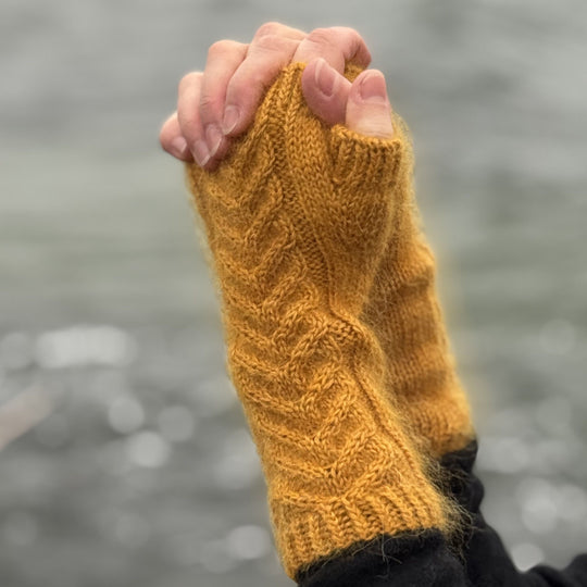 Buttercup Breeze - Wrist warmers