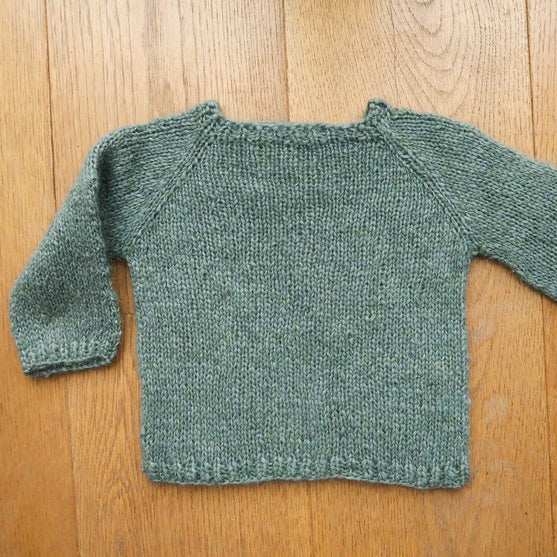 

Aubin - Baby Sweater
2