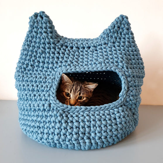 

Kitty - Cat house
2