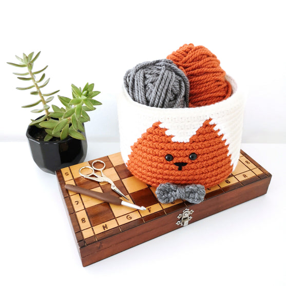 

Dapper Cat - Basket
4