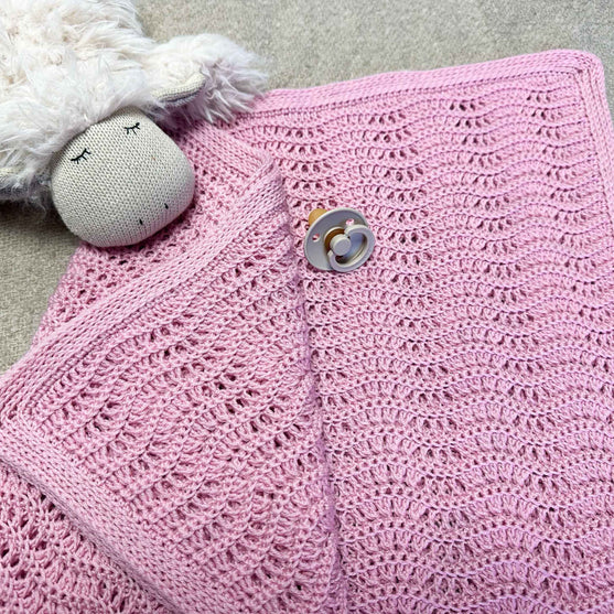 

Bølge - Baby Blanket
1