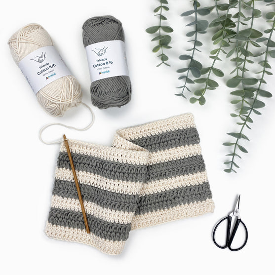 

Luss - Hand Towel
14