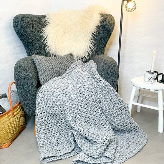 

Coziness Chunky - Blanket
1