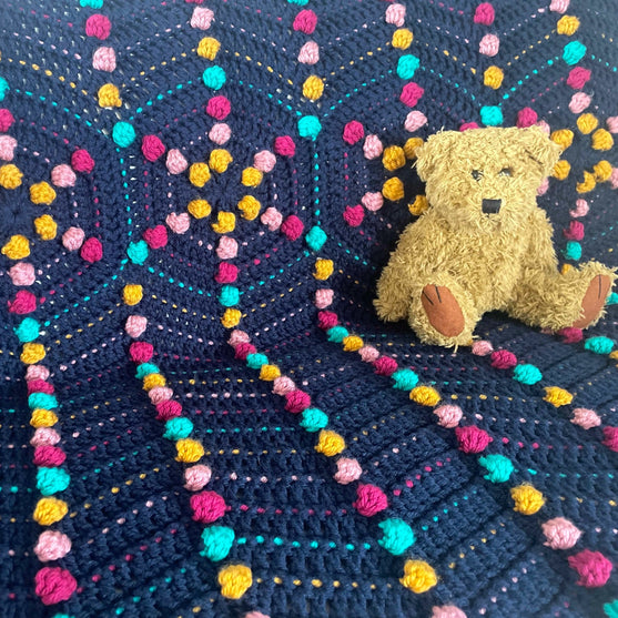 

Cozy Hex - Blanket
2