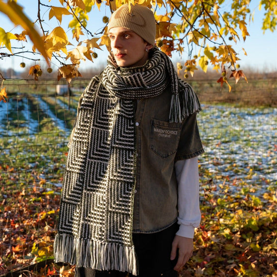 

Spellbound - Scarf
1