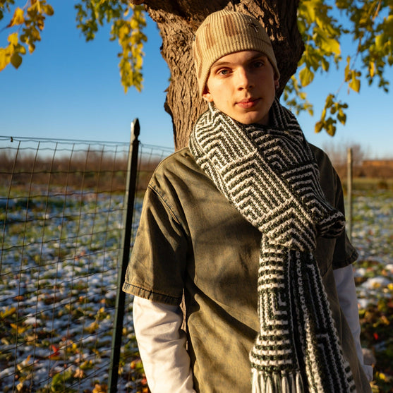 

Spellbound - Scarf
17