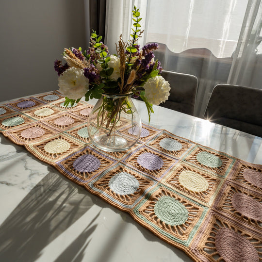 Egg Stravagant - Table Runner