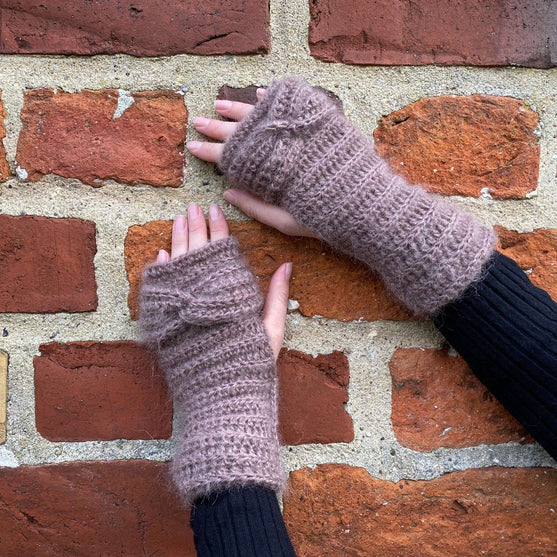 

Delight – Wrist Warmers
1