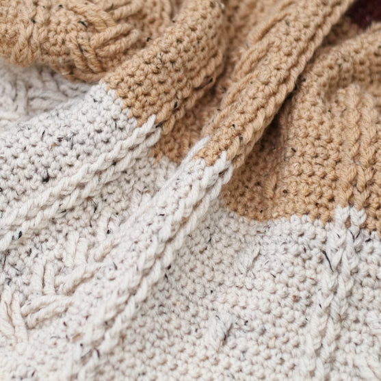 

Happy Bear - Baby Blanket and Beanie
11