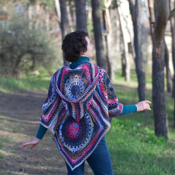 

Aura Vibes - Poncho
1