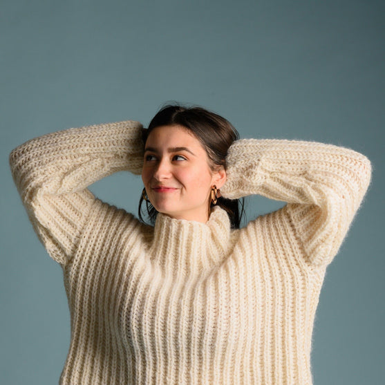 

Naomi – Brioche Sweater
6