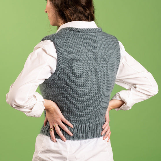 

Vivi - Cropped Vest
4