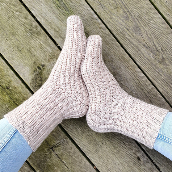 

Easy Breezy Ribbing Socks
1