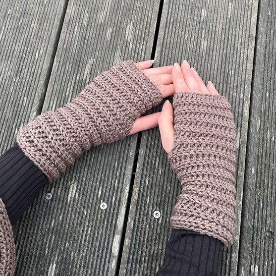 

Kind Embrace - Wrist Warmers
4