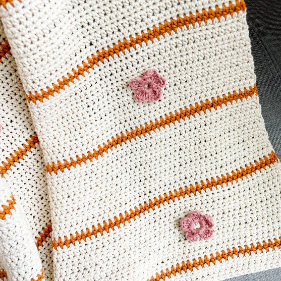 

Flower Bud - Blanket
3