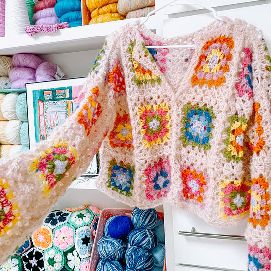 

Fluffy Love - Sweater
3