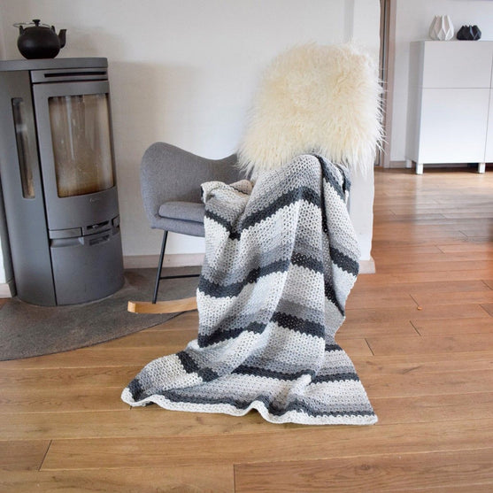 

Warm stripes - Blanket
8