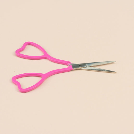 

Scissors - Heart - Hobbii
4