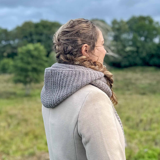 

Hoodie Scarf
9