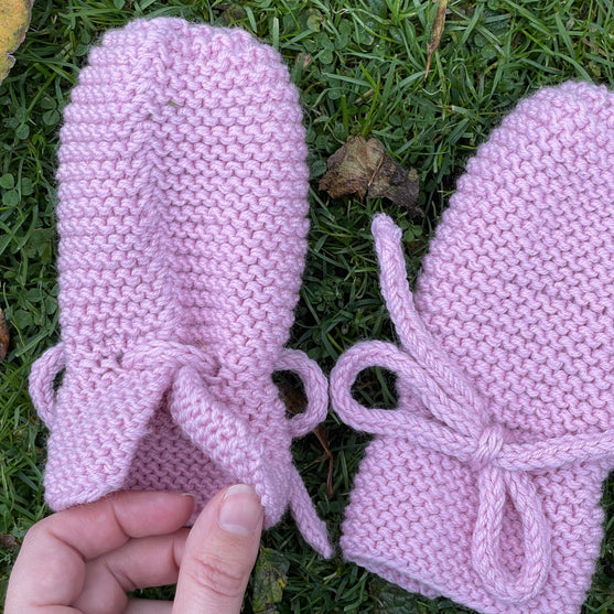 

Ultra Easy Mittens - Baby Mittens
2