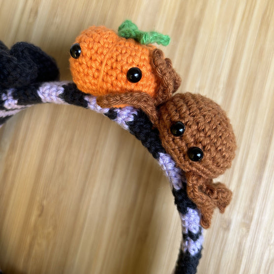 

Lisbeth - Headband
2