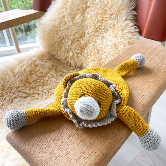 

William the Lion - Baby comforter
5