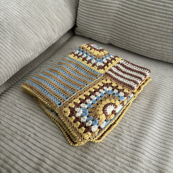 

Sunshine - Baby Blanket
4