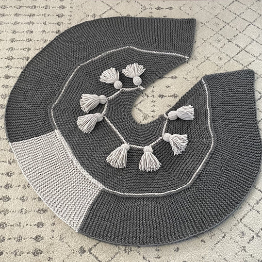 Festive Tassels - Christmas Tree Skirt