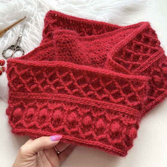 

Mathom - Infinity Scarf
3